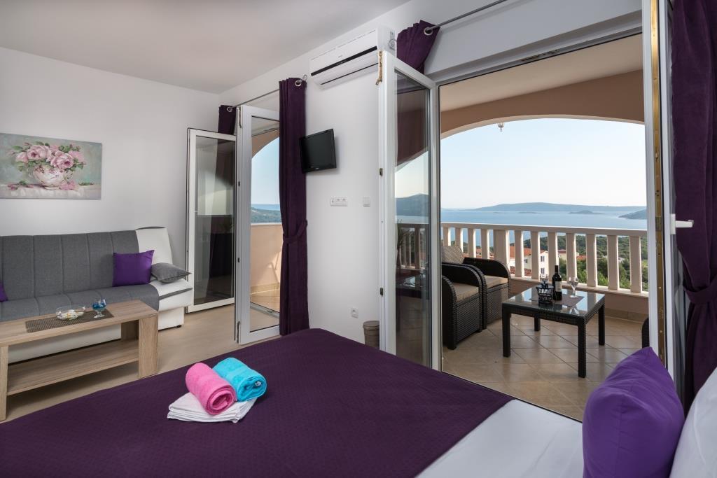 Apartments Blue Lagoon Trogir Eksteriør bilde